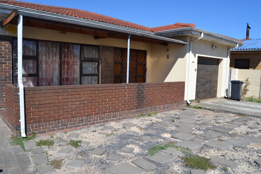 4 Bedroom Property for Sale in Gaylee Western Cape